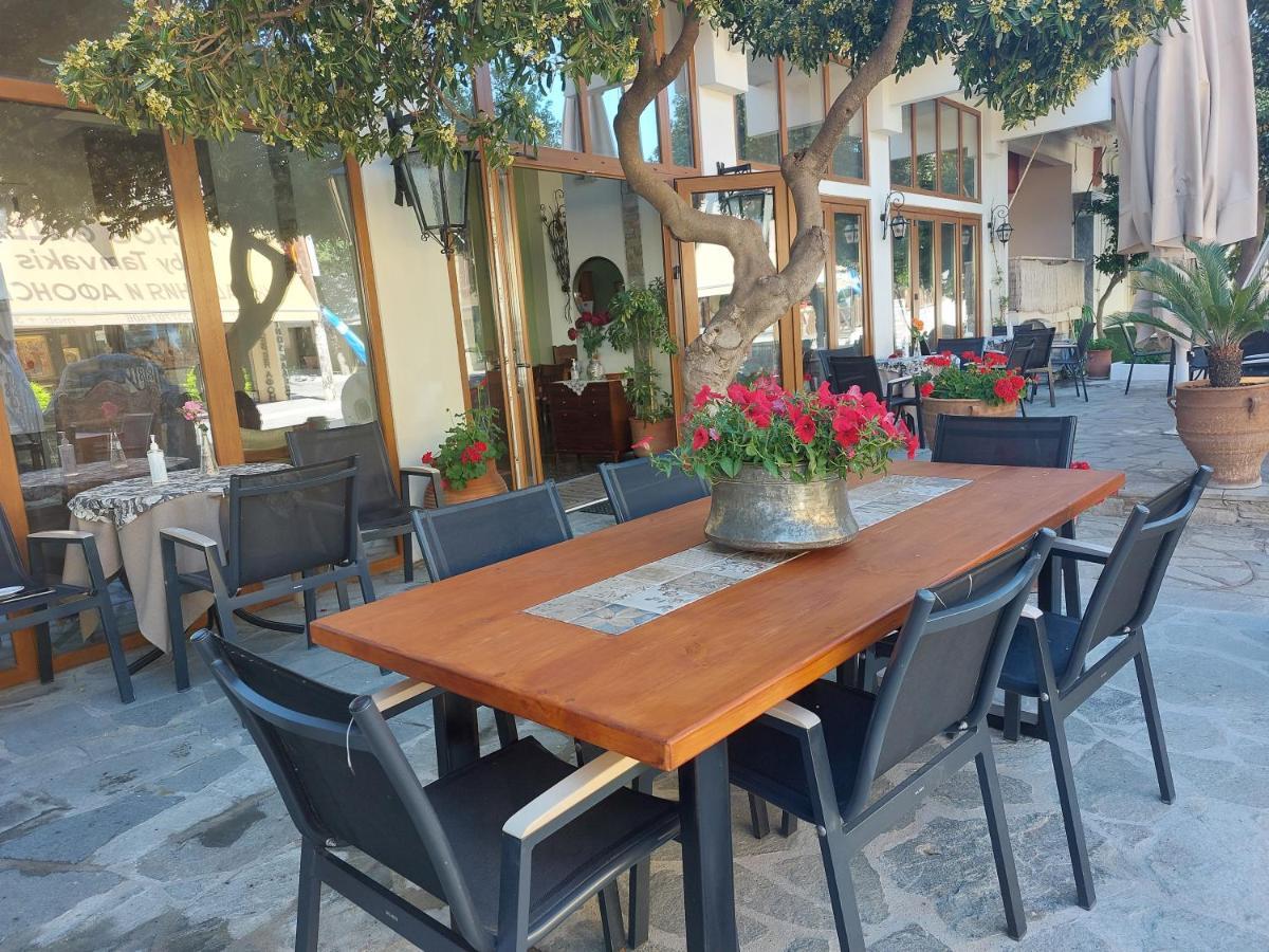 Xenios Zeus Hotel Ouranoupoli Exterior photo